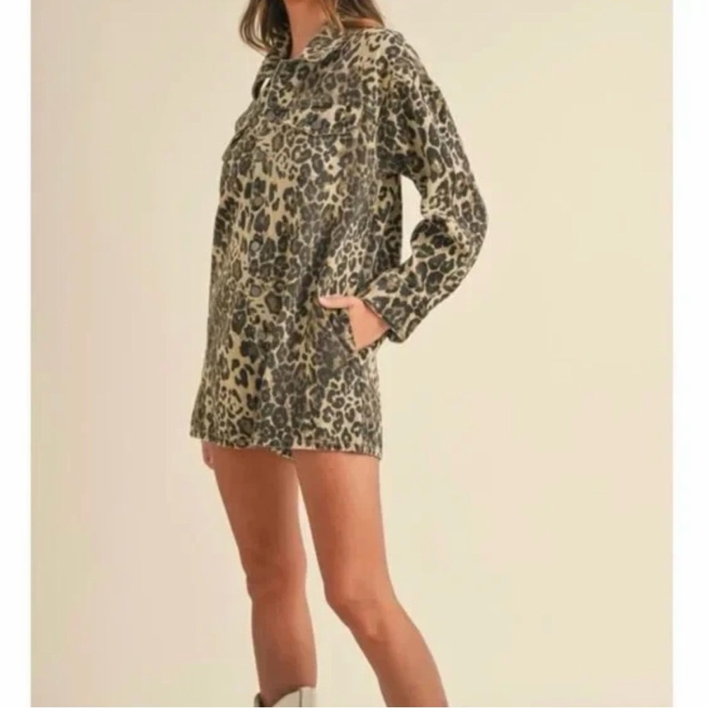 NWT Mable Oversized Long Sleeve Leopard Print Denim Romper, M - Picture 3 of 9